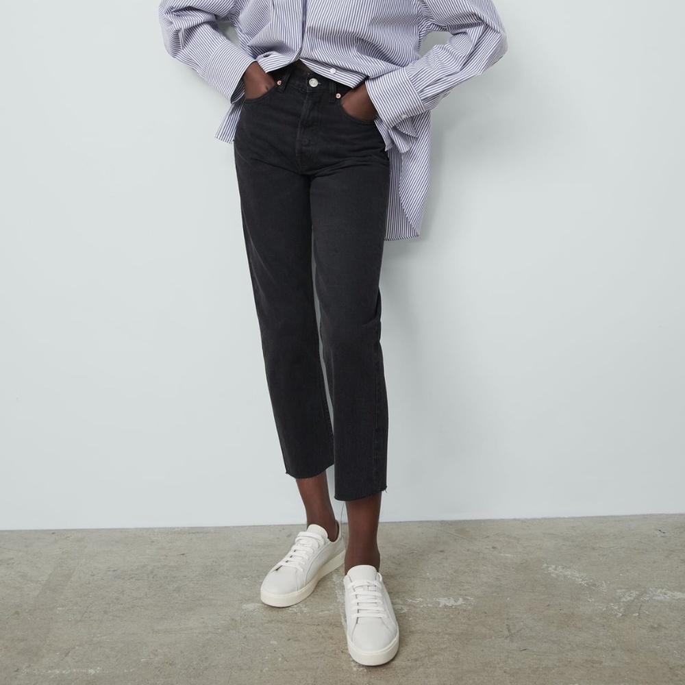 *TEMP SALE* NEW Zara Black High Rise Straight Jean